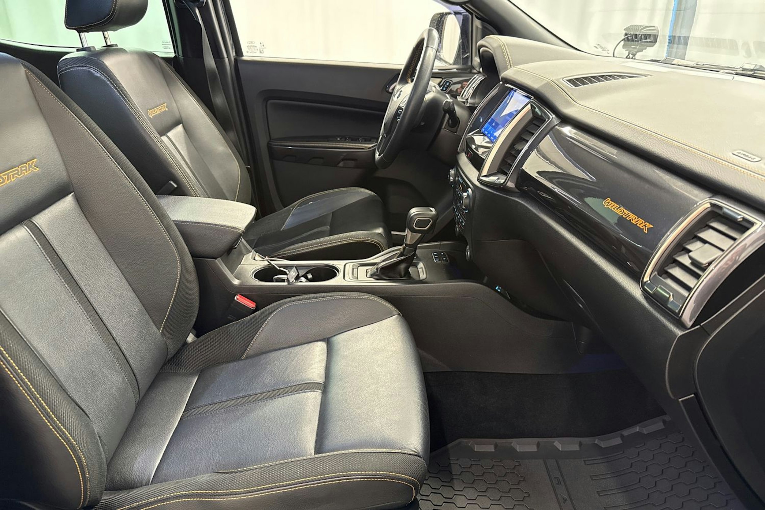 harmaa Ford Ranger 2023 kuva 13.