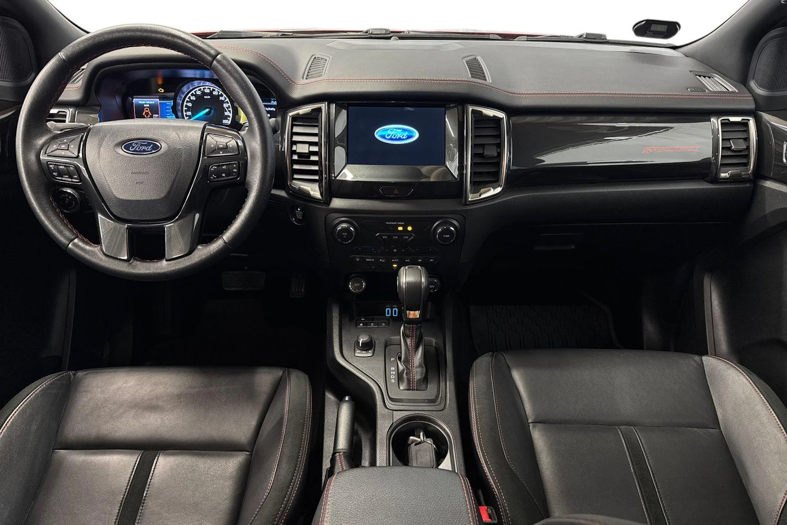 punainen Ford Ranger 2023 kuva 9.