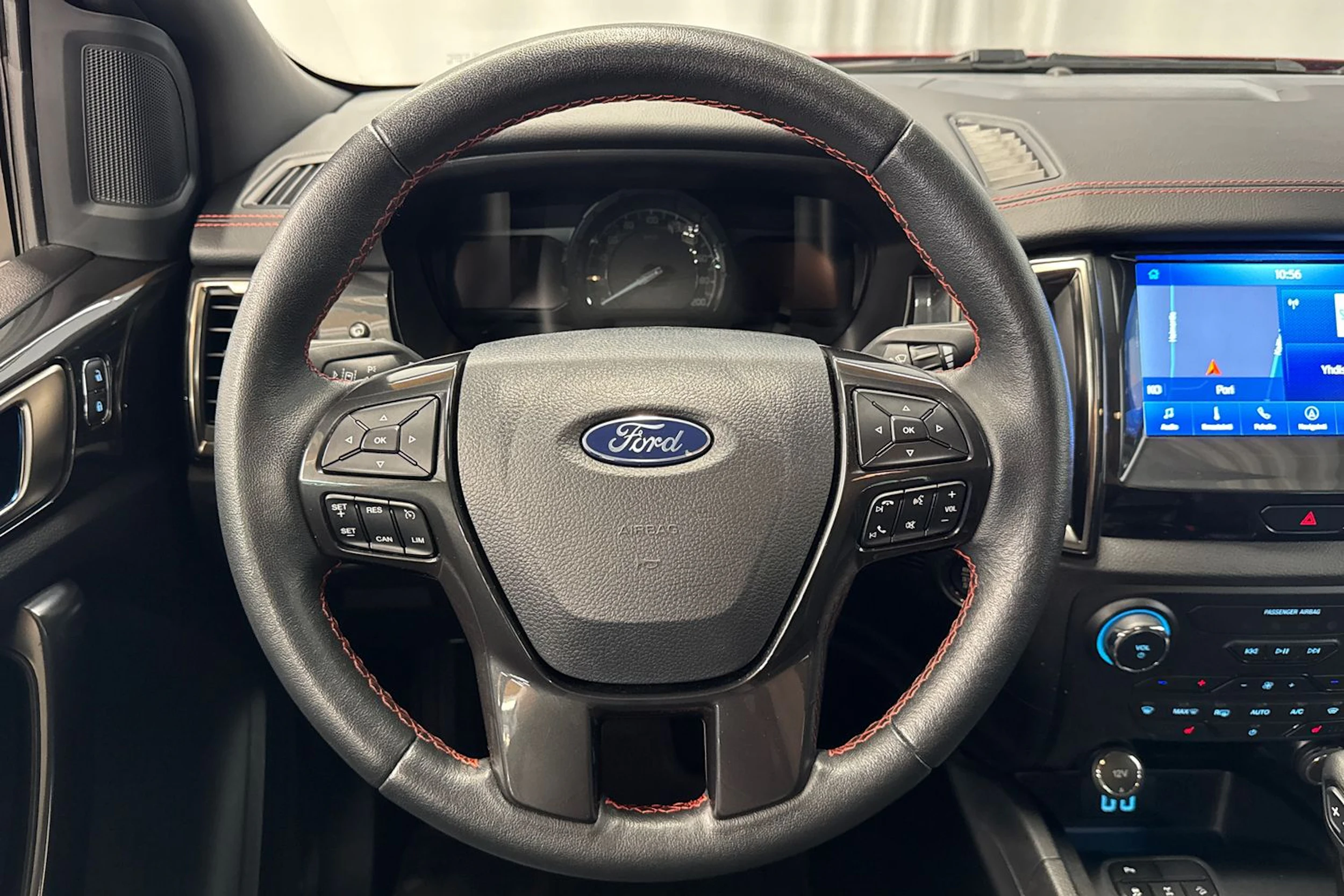 punainen Ford Ranger 2023 kuva 13.