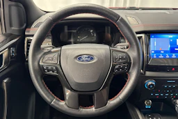 punainen Ford Ranger 2023 kuva 13.