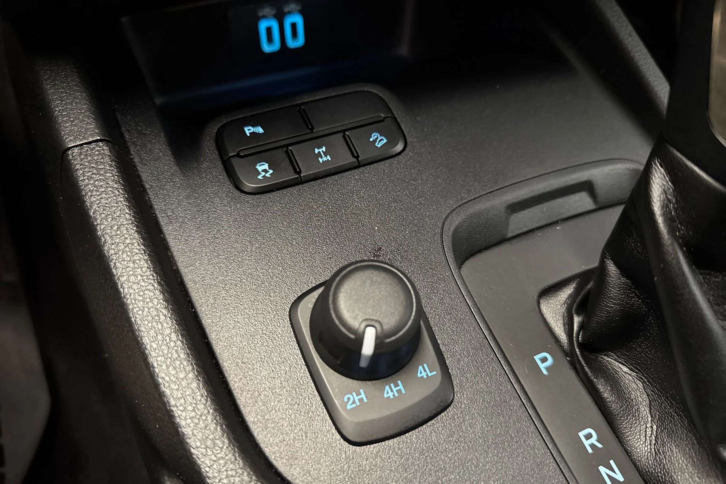 punainen Ford Ranger 2023 kuva 19.