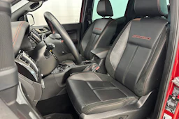 punainen Ford Ranger 2023 kuva 22.