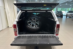 valkoinen Ford Ranger 2023 kuva 16.