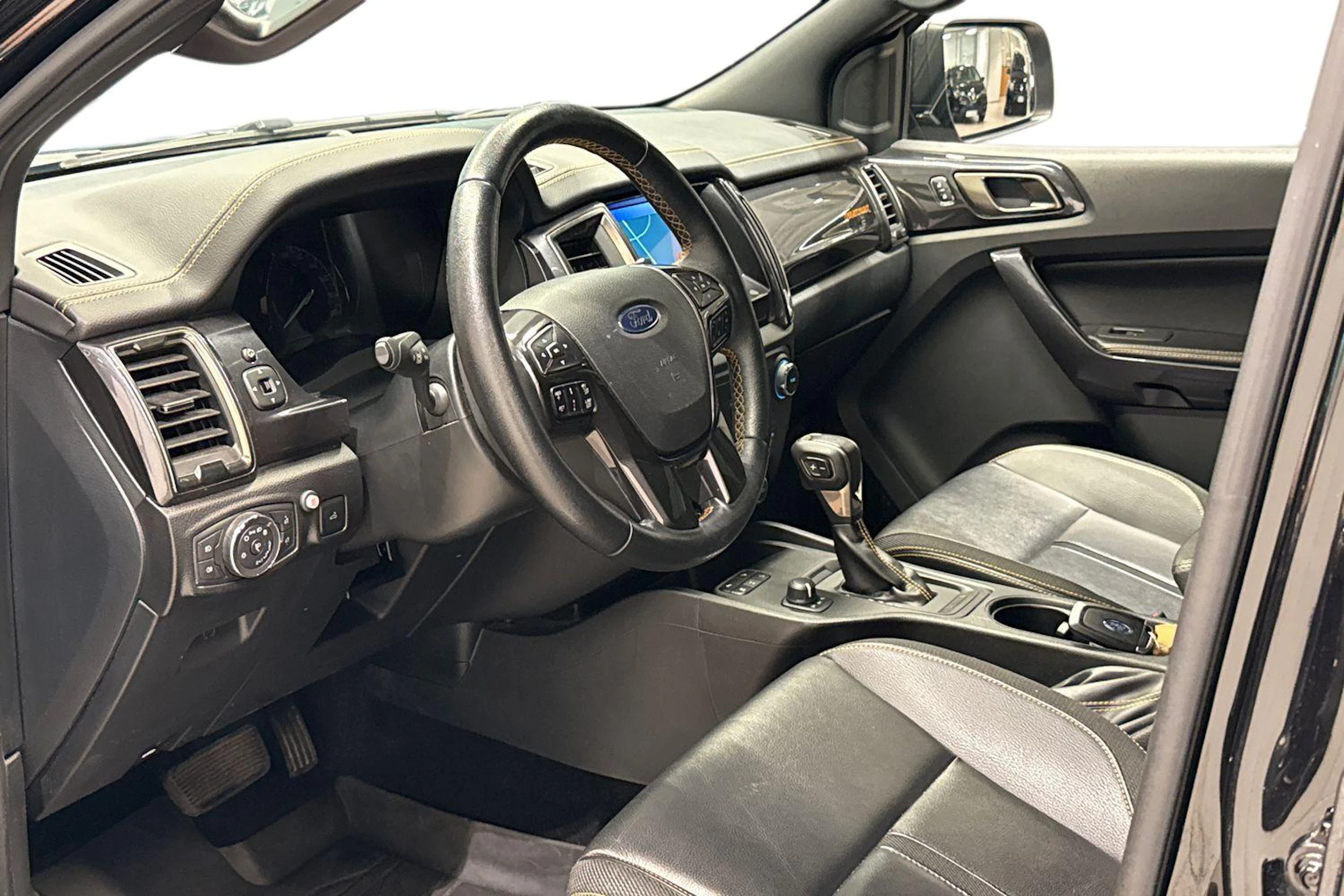 Musta Ford RANGER 2023 kuva 8.