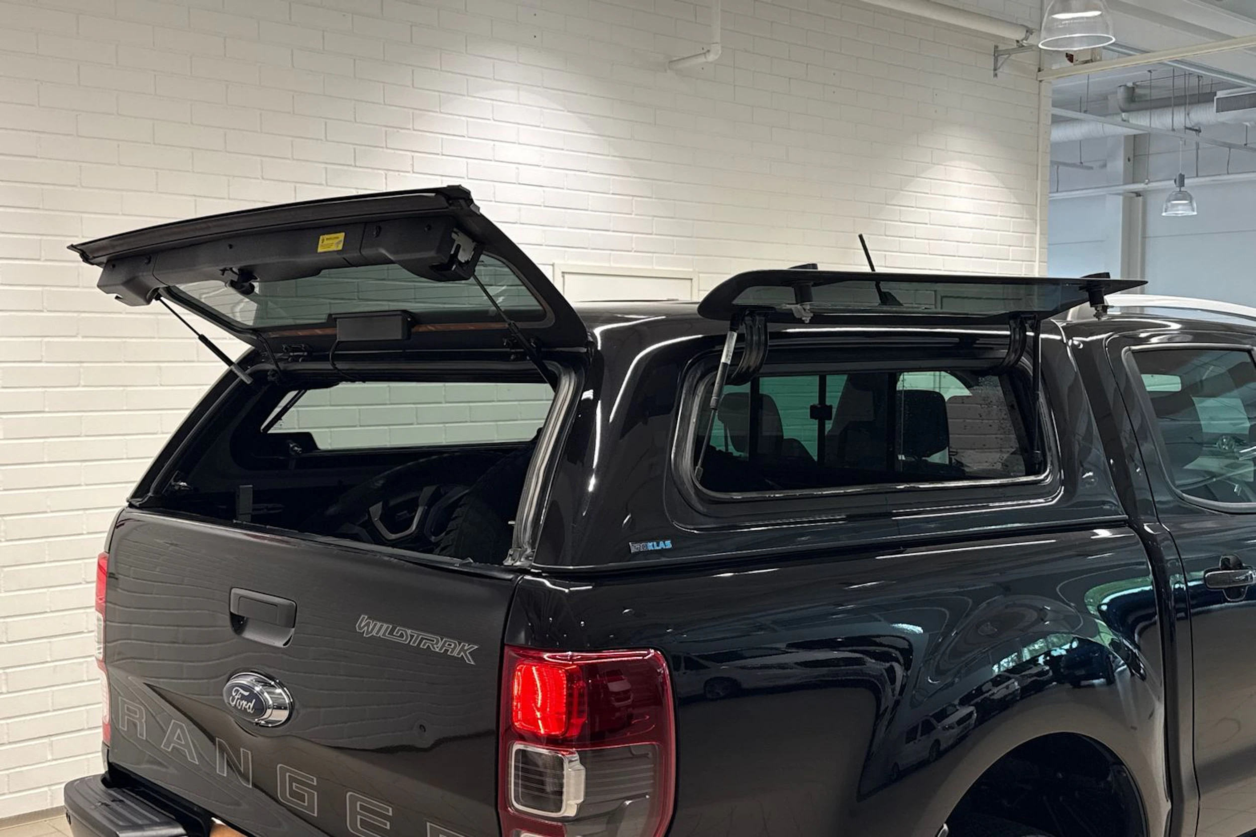 Musta Ford RANGER 2023 kuva 19.