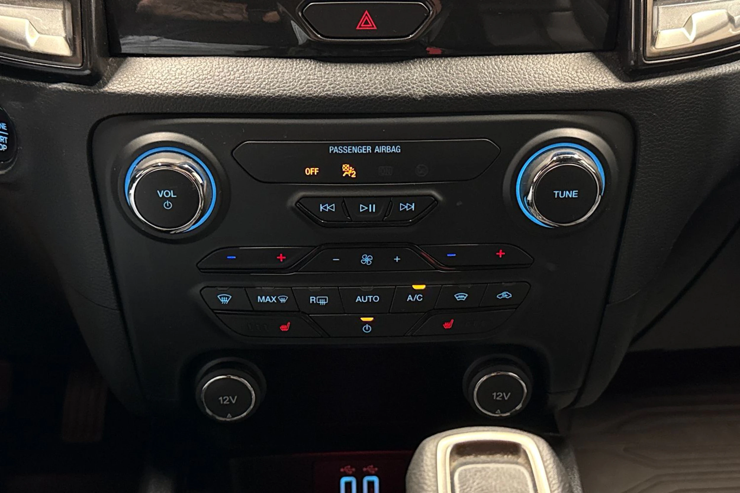 Musta Ford RANGER 2023 kuva 22.