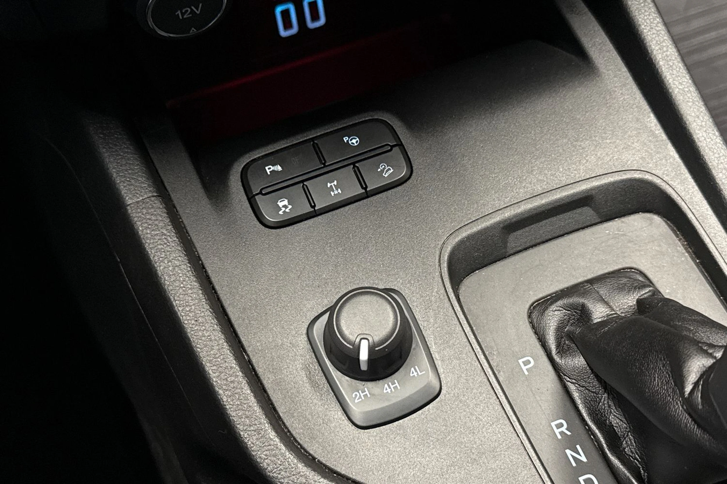 Musta Ford RANGER 2023 kuva 25.