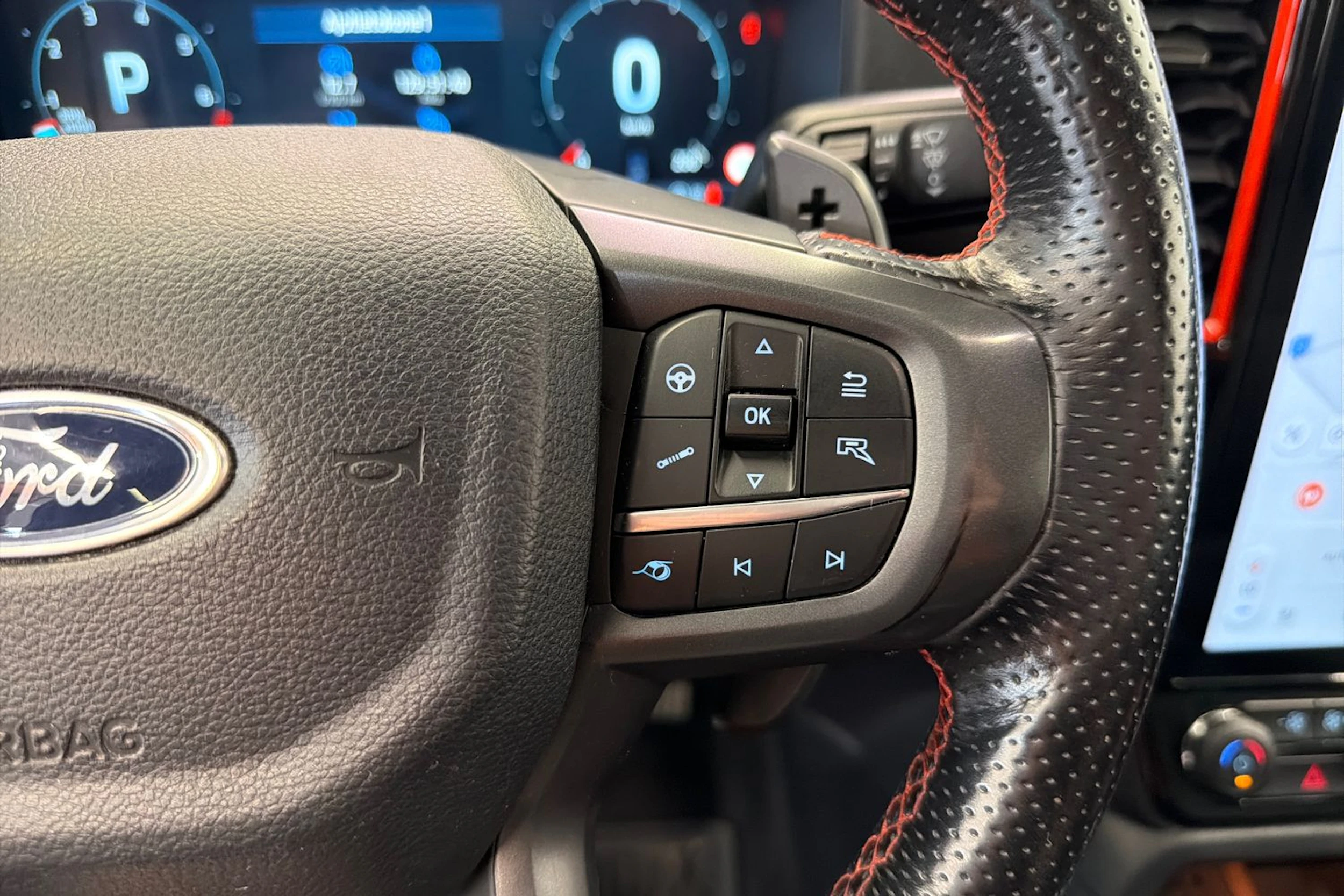 valkoinen Ford Ranger 2023 kuva 16.