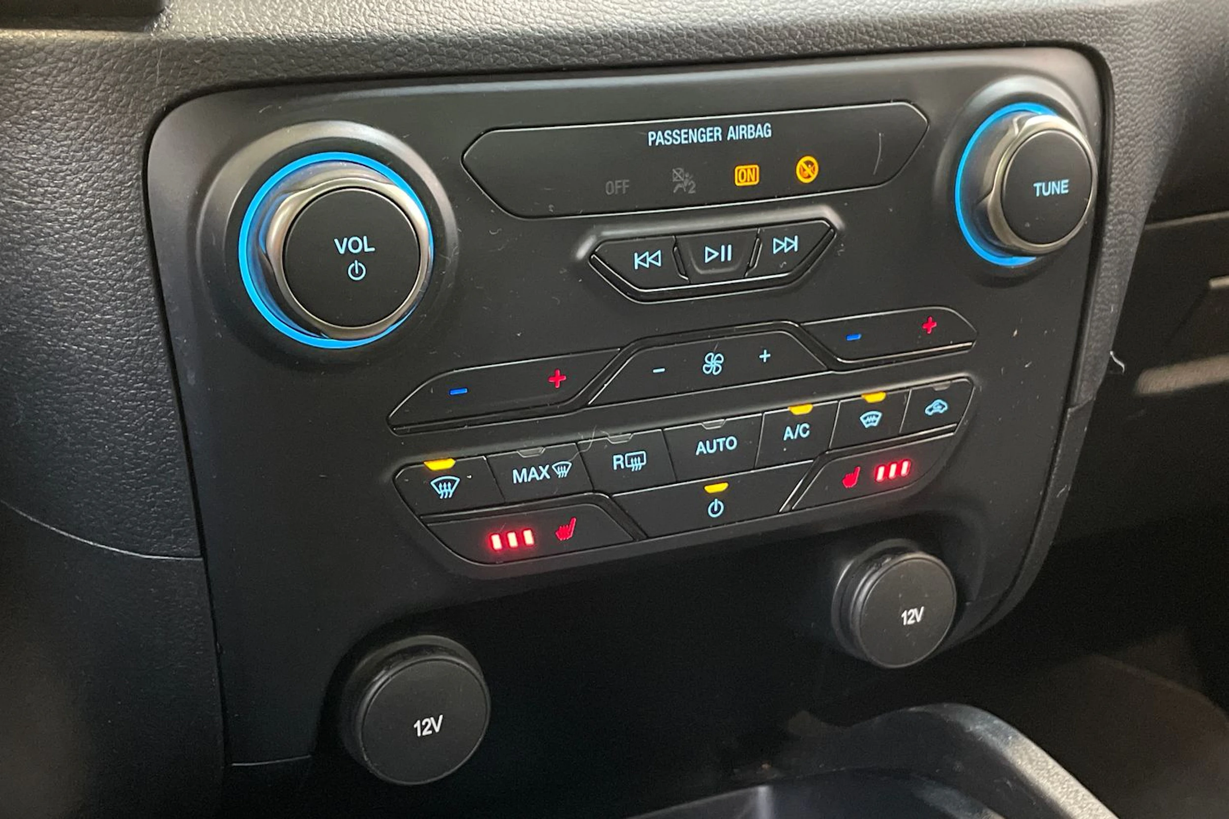 valkoinen Ford Ranger 2023 kuva 24.