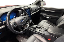 Punainen Ford RANGER 2024 kuva 3.