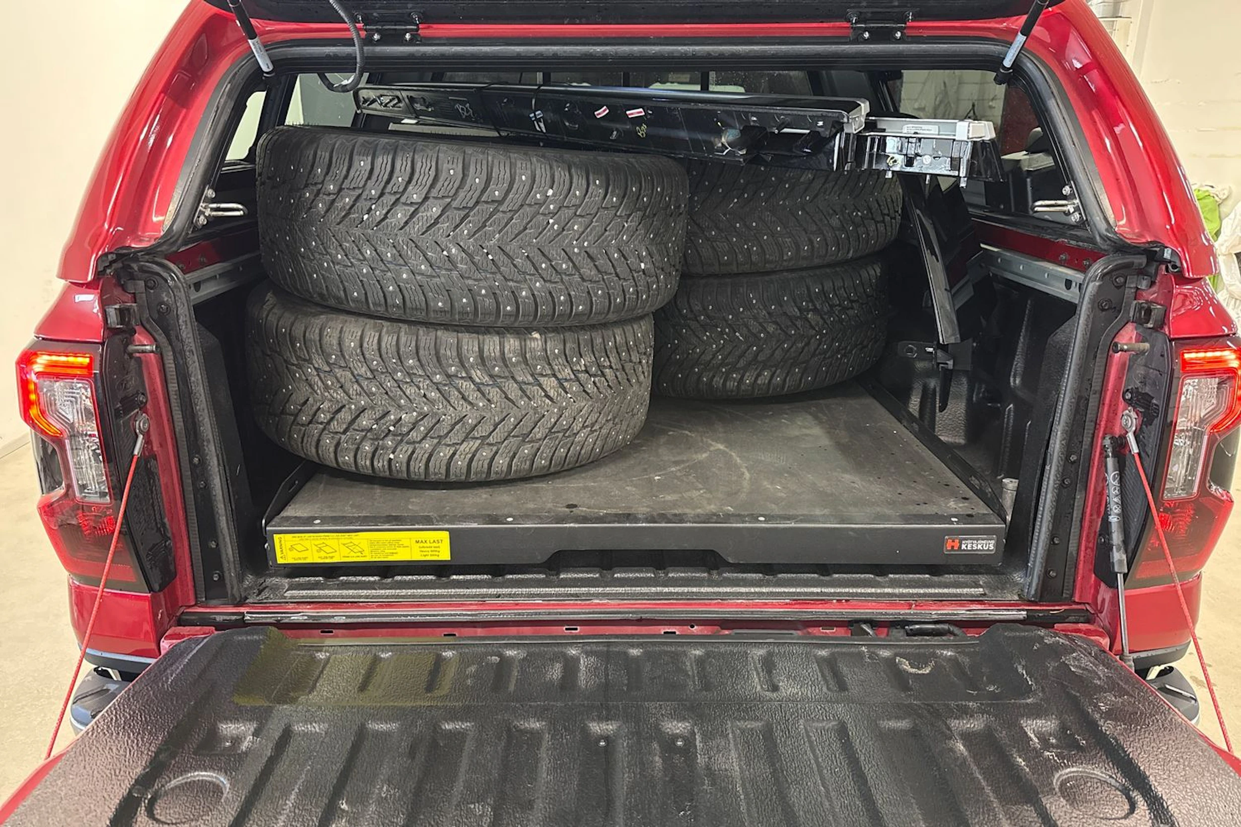 Punainen Ford RANGER 2024 kuva 15.