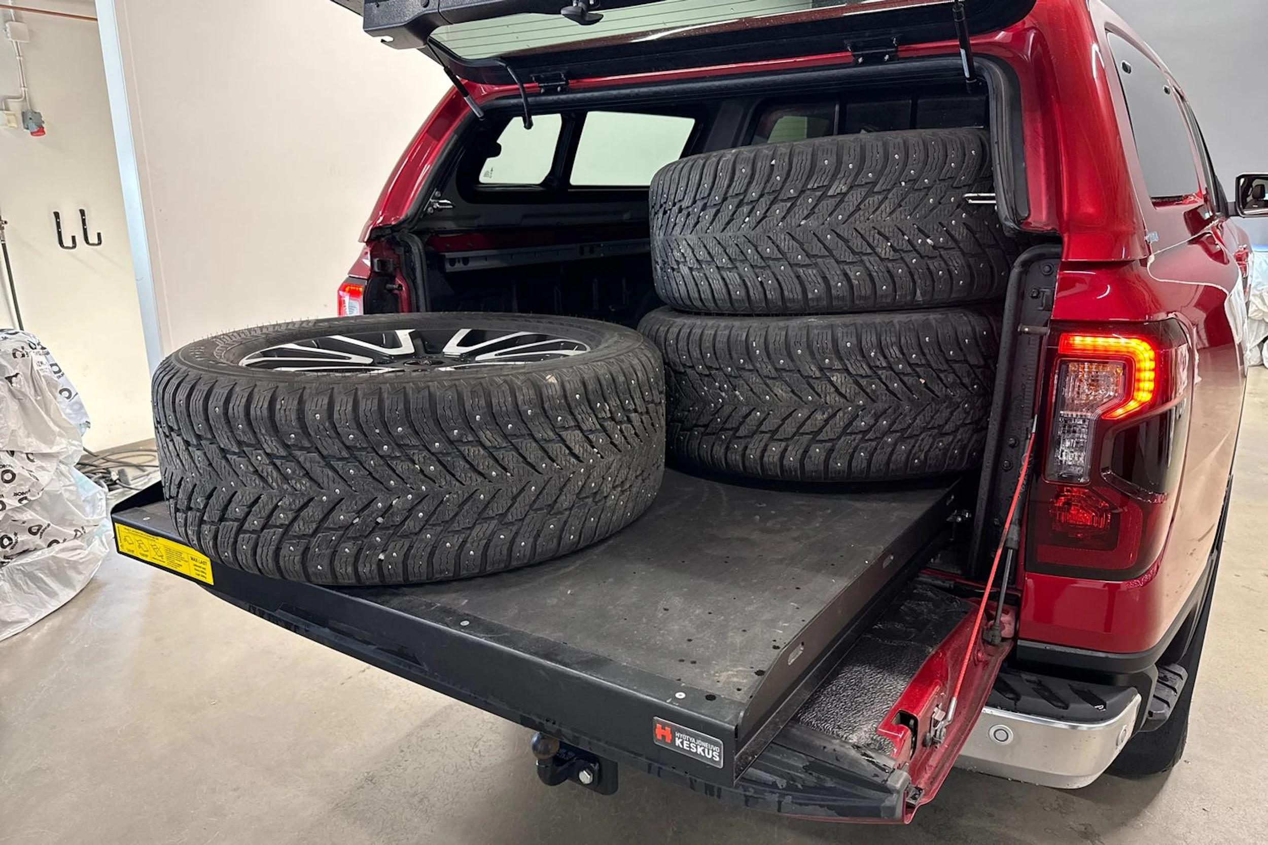 Punainen Ford RANGER 2024 kuva 17.