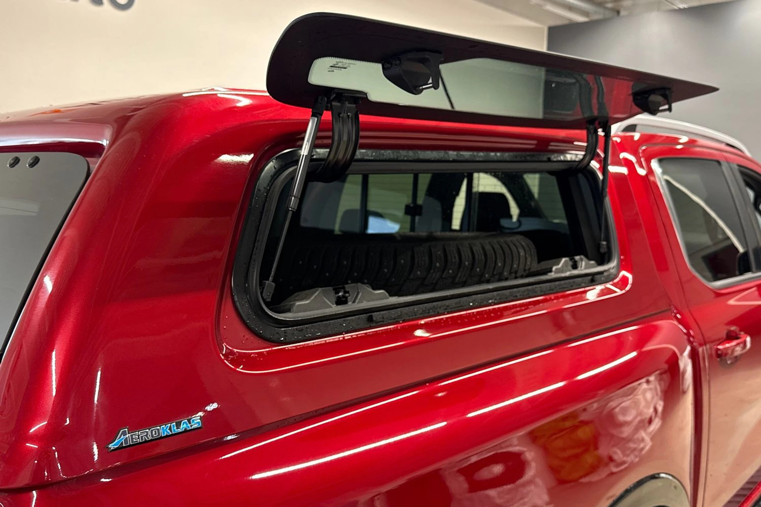 Punainen Ford RANGER 2024 kuva 18.
