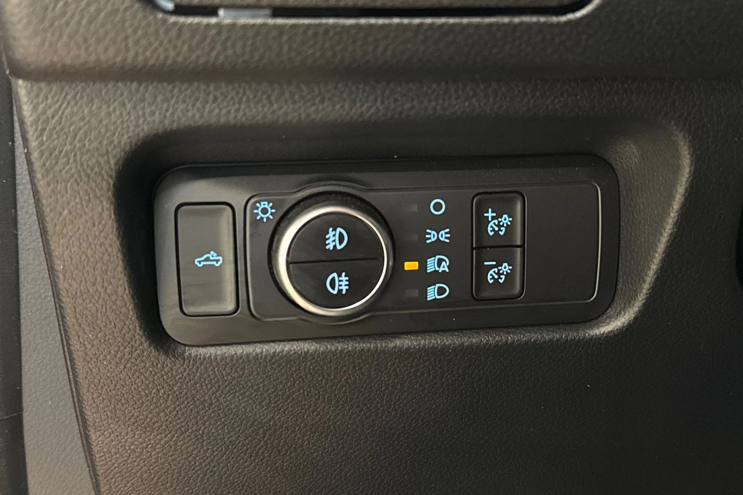 Punainen Ford RANGER 2024 kuva 23.
