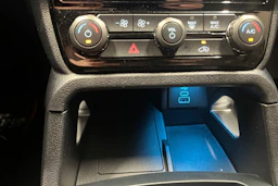 musta Ford Ranger 2024 kuva 17.
