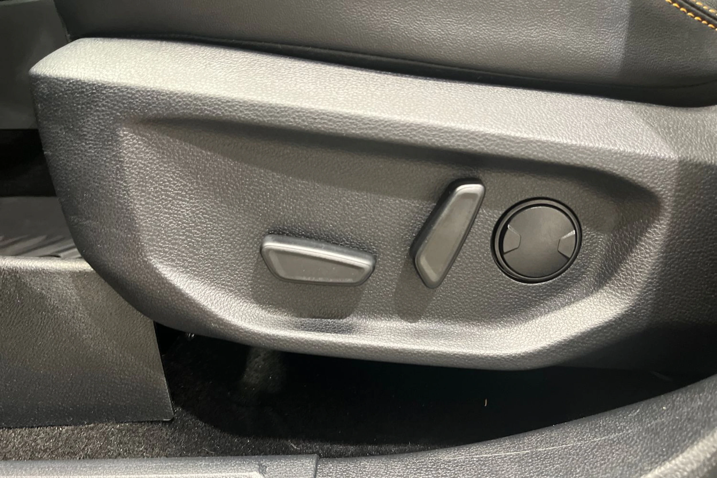 musta Ford Ranger 2024 kuva 25.