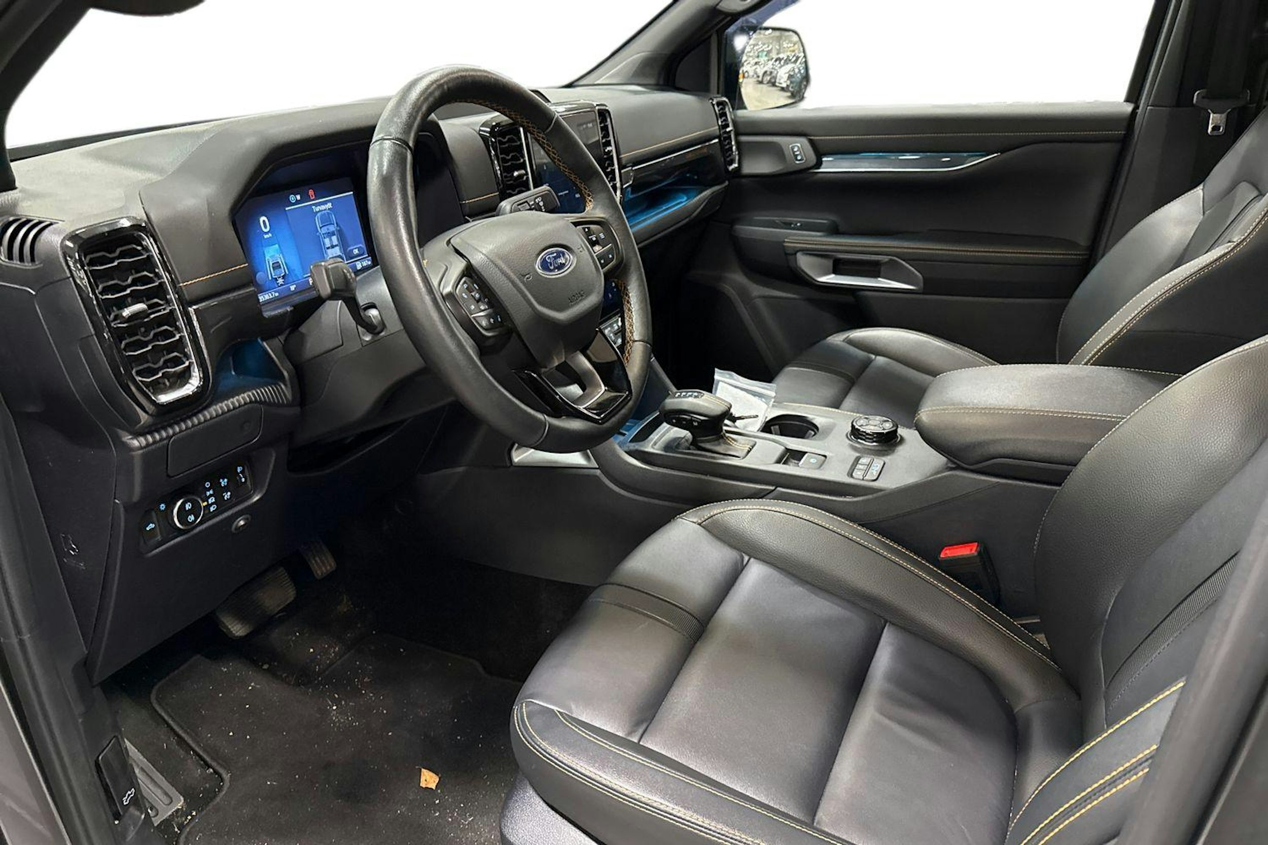 harmaa Ford Ranger 2024 kuva 3.