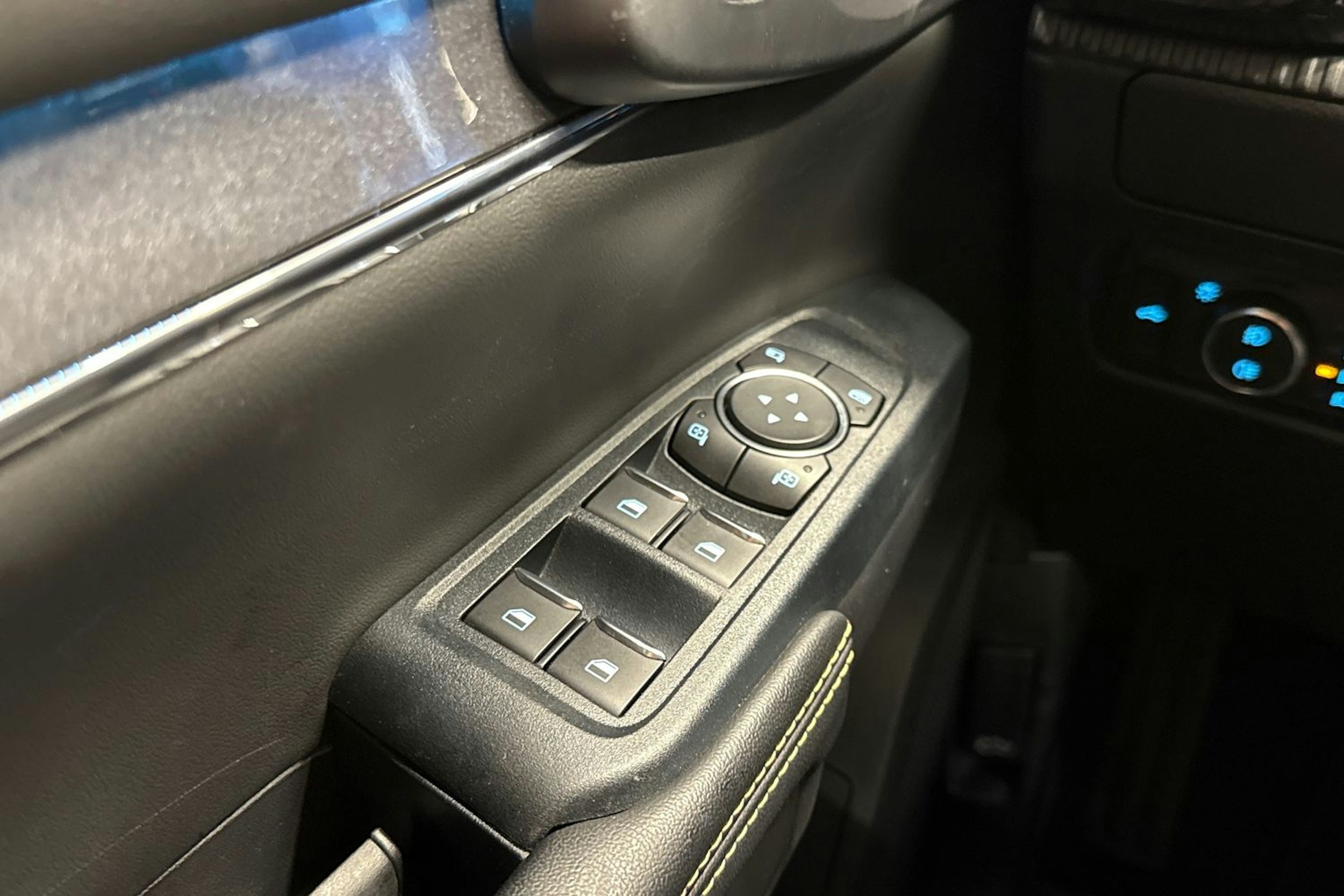 harmaa Ford Ranger 2024 kuva 16.