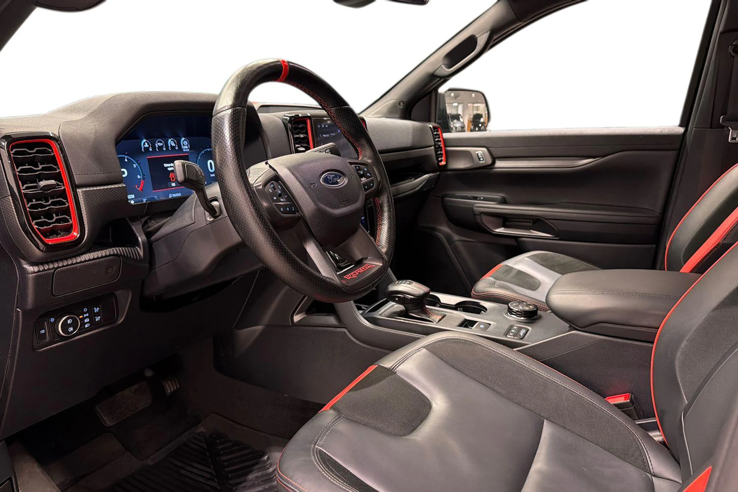musta Ford Ranger 2024 kuva 8.