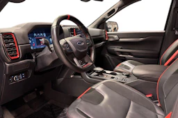 musta Ford Ranger 2024 kuva 8.