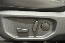 musta Ford Ranger 2024 kuva 13.