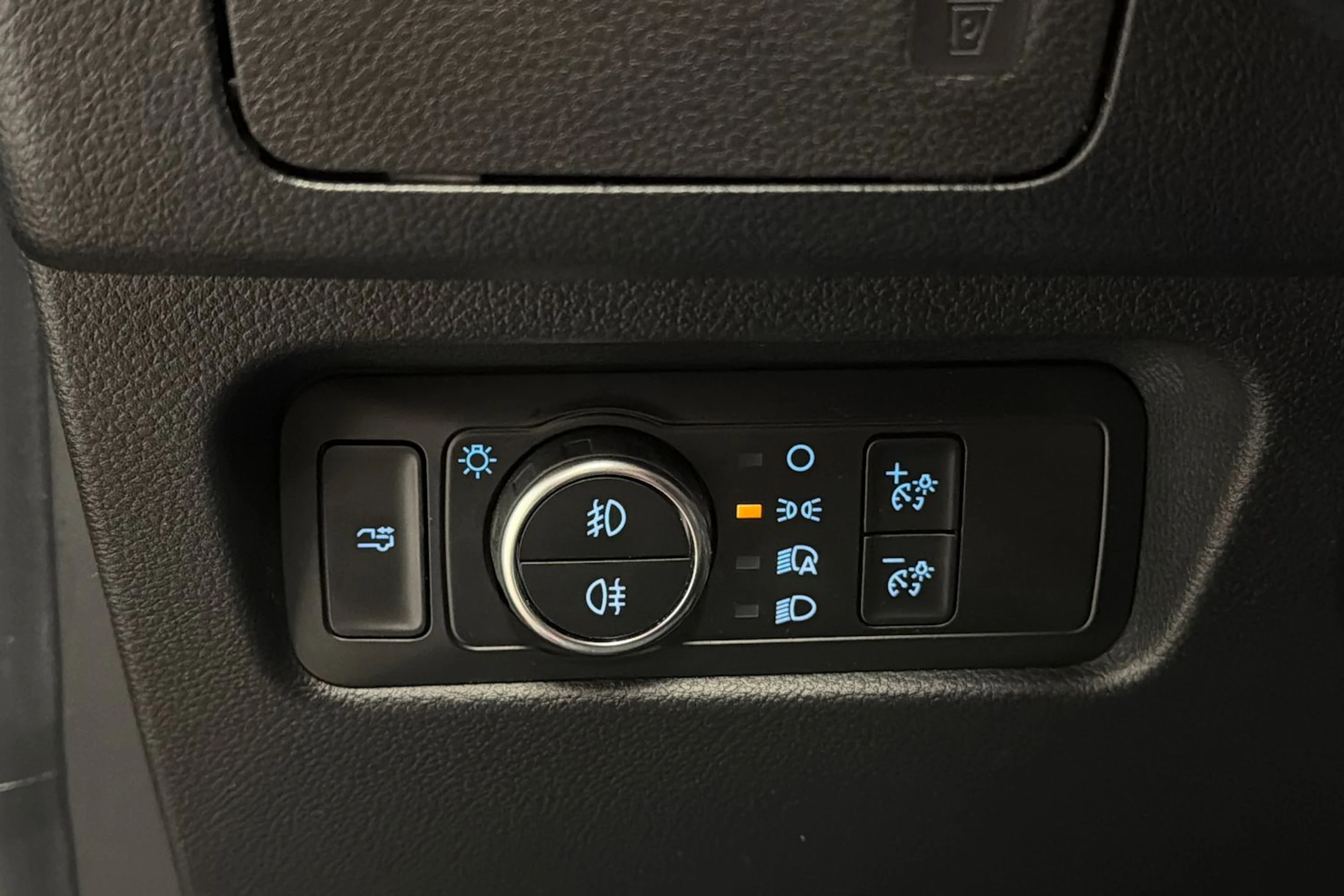musta Ford Ranger 2024 kuva 16.