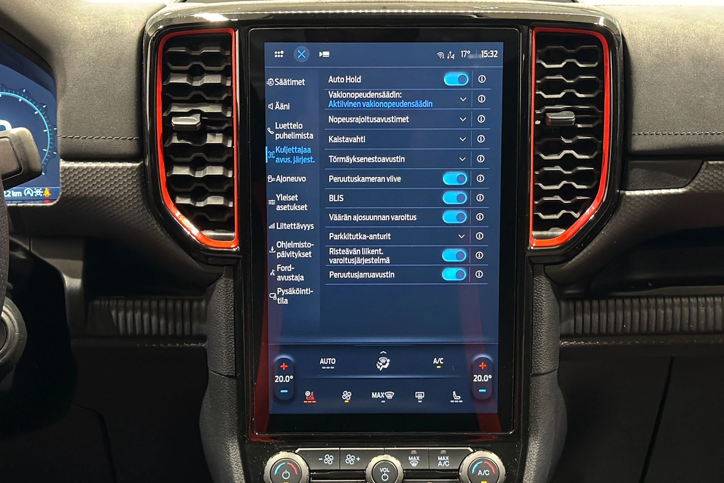 musta Ford Ranger 2024 kuva 19.