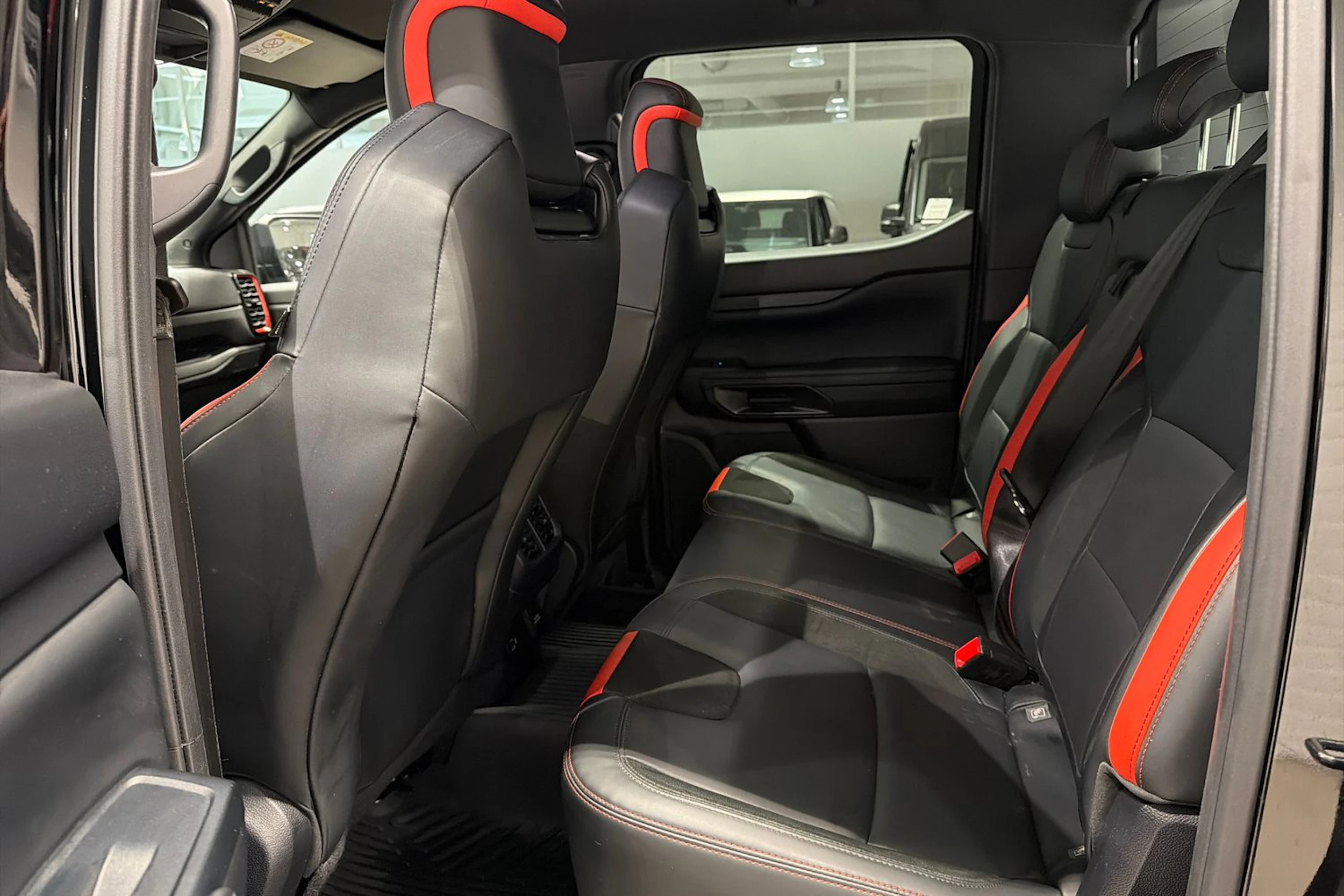 musta Ford Ranger 2024 kuva 22.