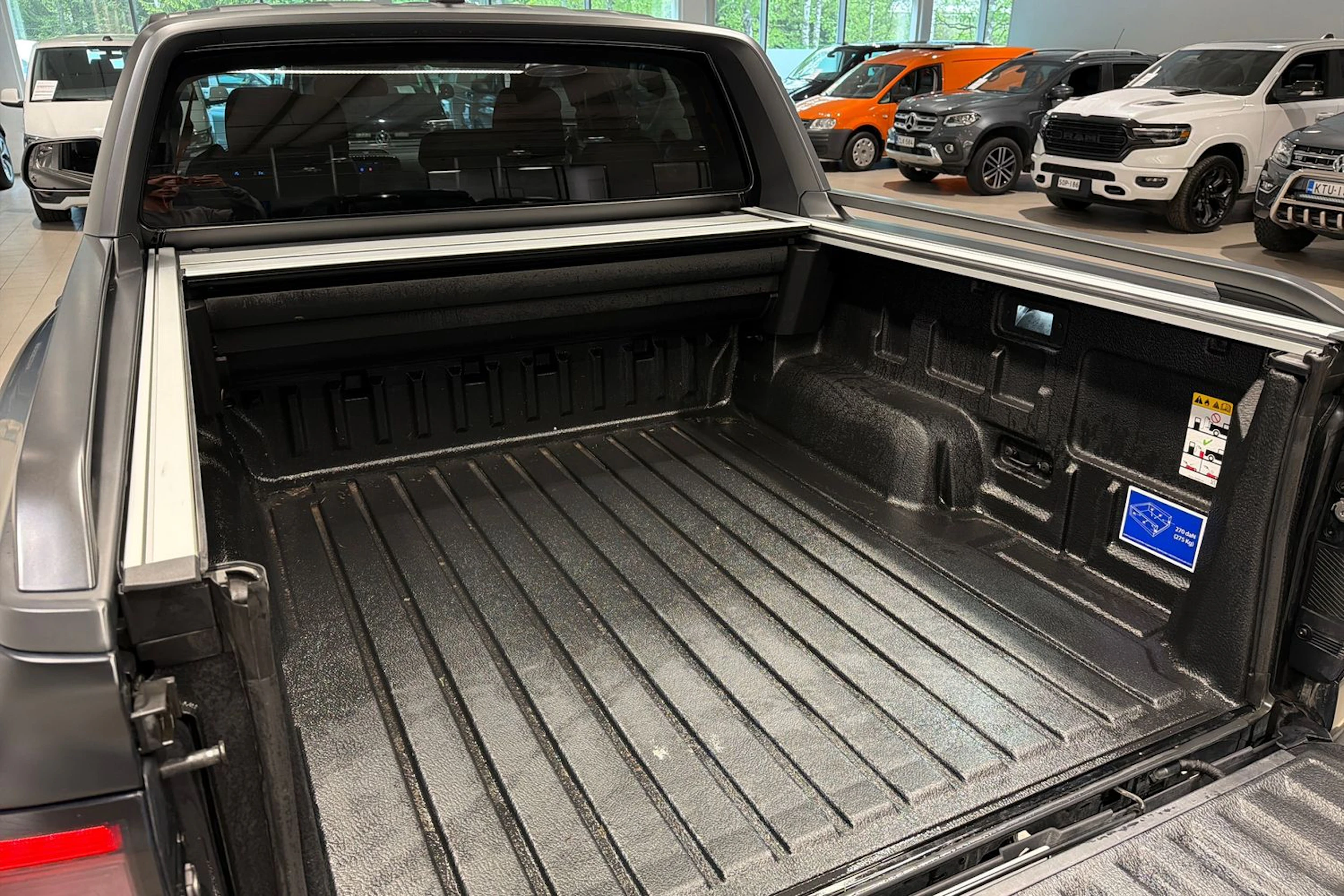 musta Ford Ranger 2024 kuva 27.