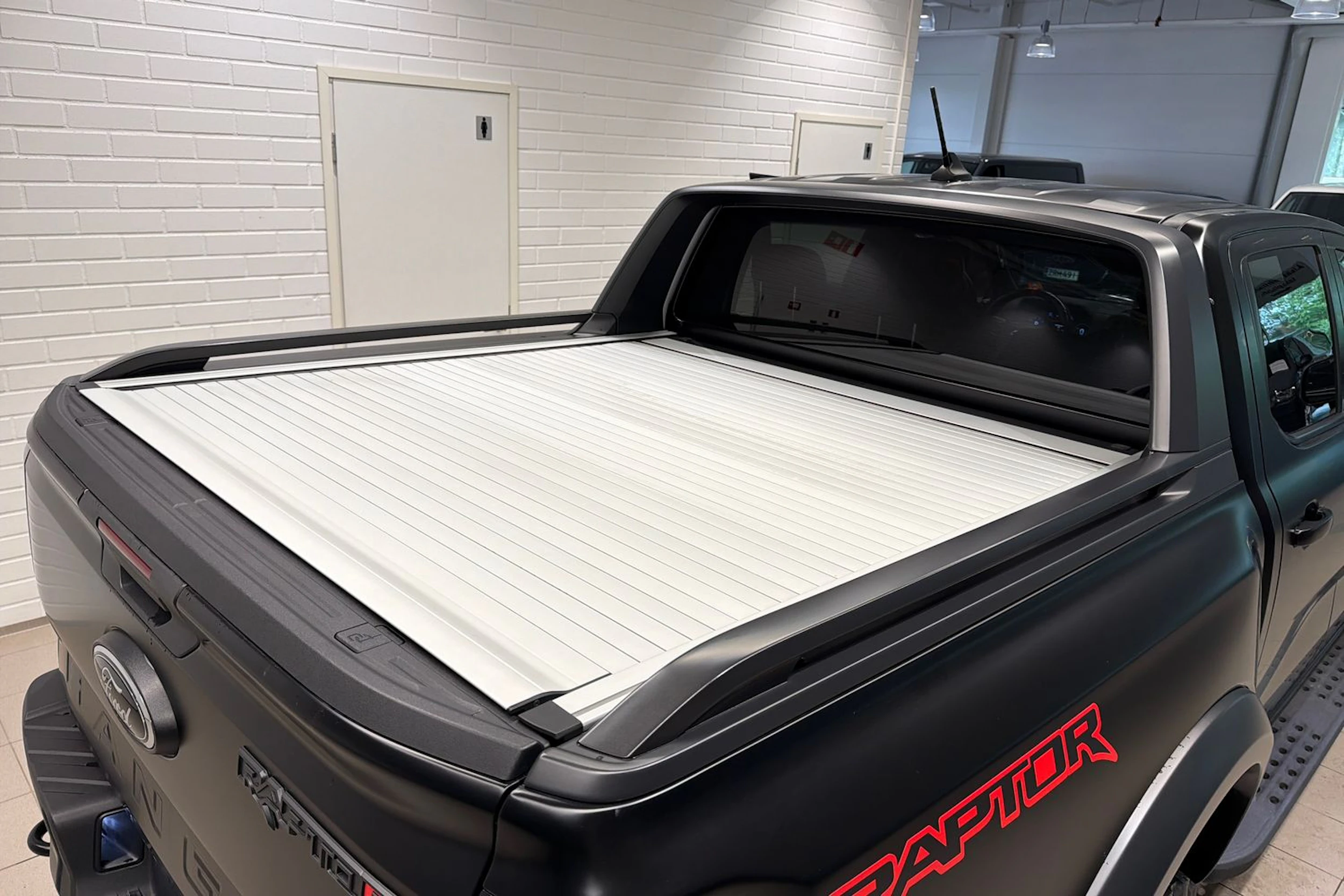 musta Ford Ranger 2024 kuva 28.