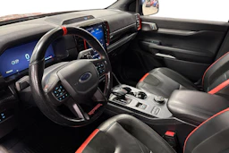 Oranssi Ford RANGER 2024 kuva 3.