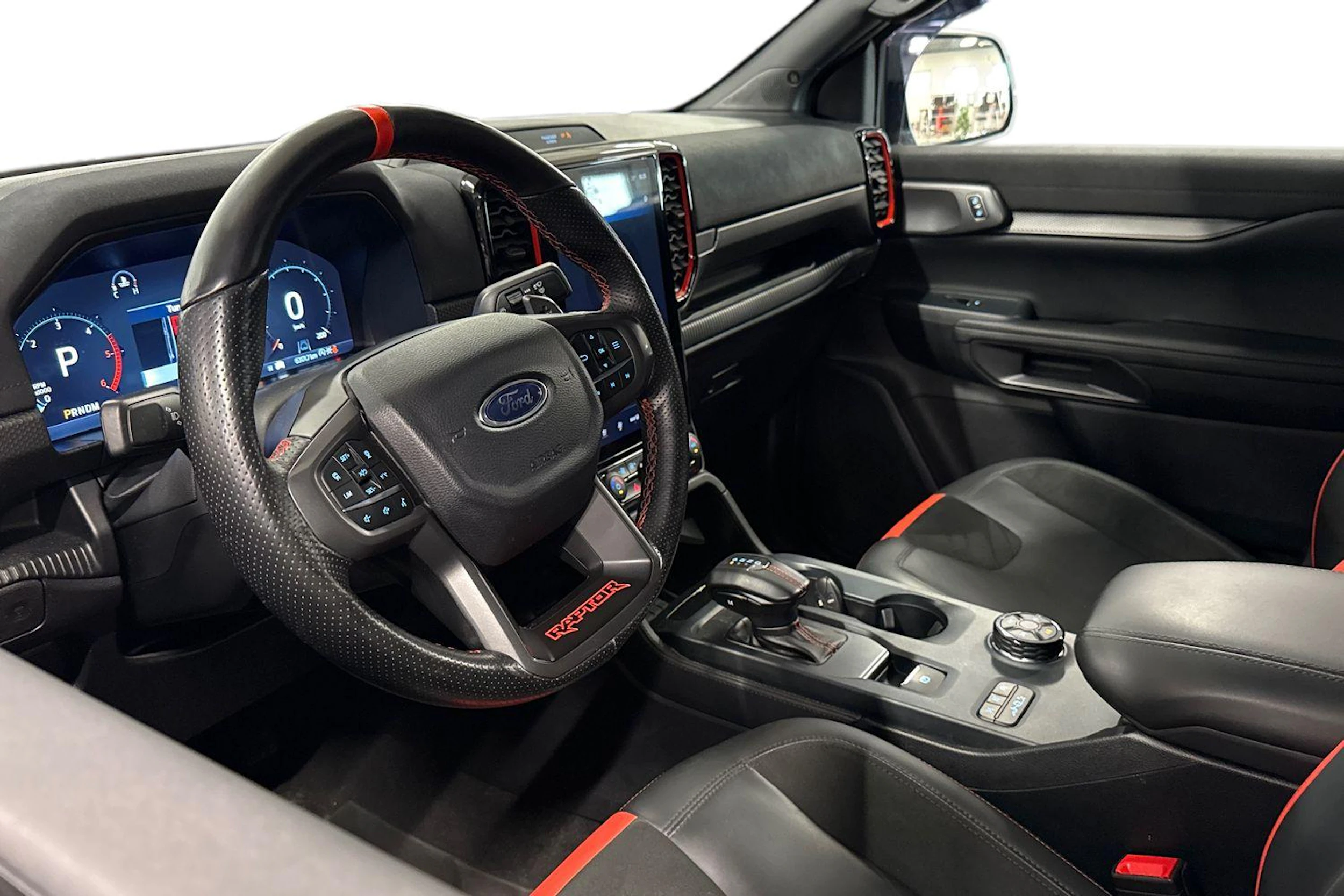 Oranssi Ford RANGER 2024 kuva 8.