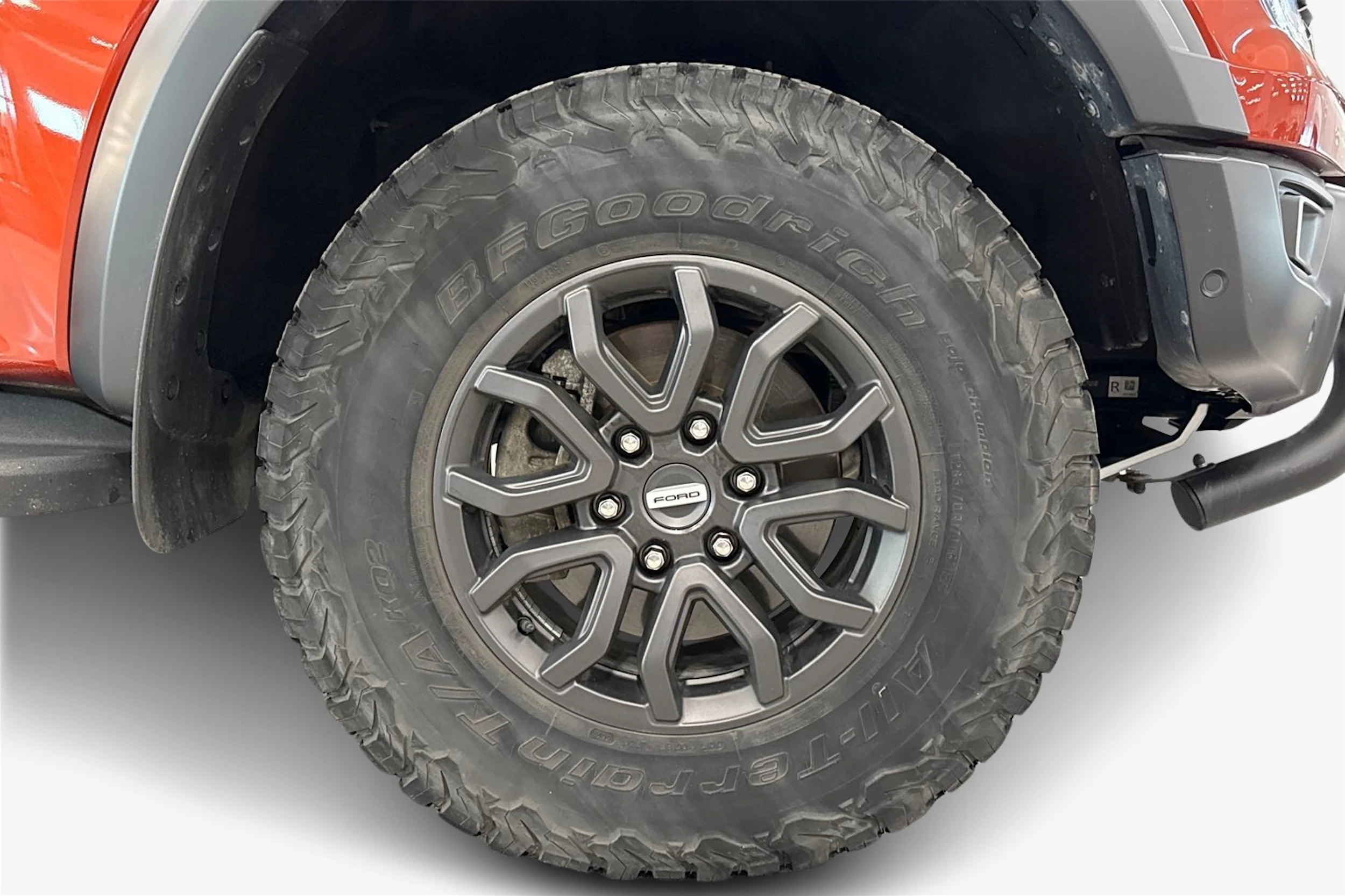 Oranssi Ford RANGER 2024 kuva 12.