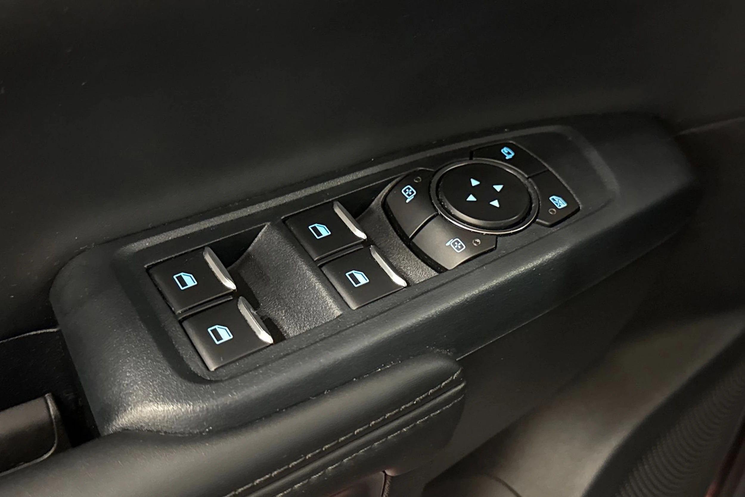 Oranssi Ford RANGER 2024 kuva 23.