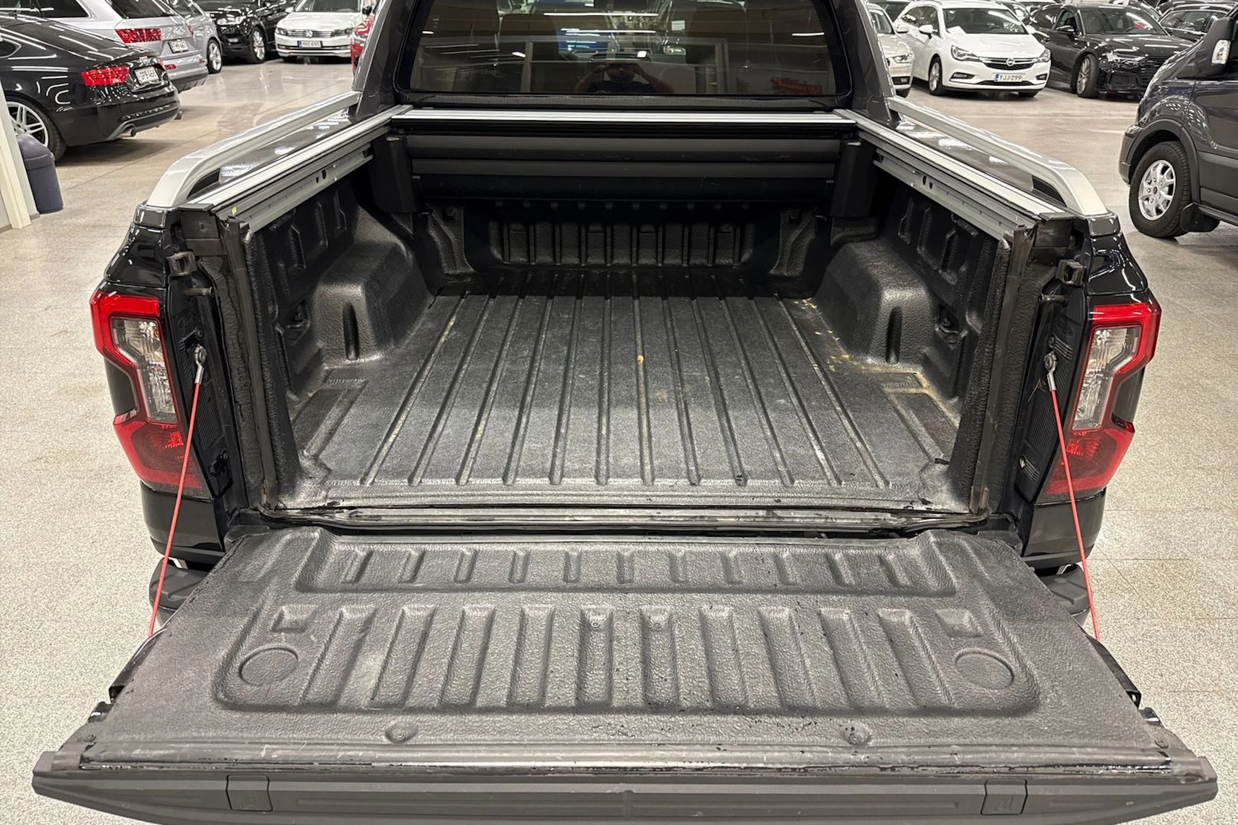 musta Ford Ranger 2024 kuva 15.