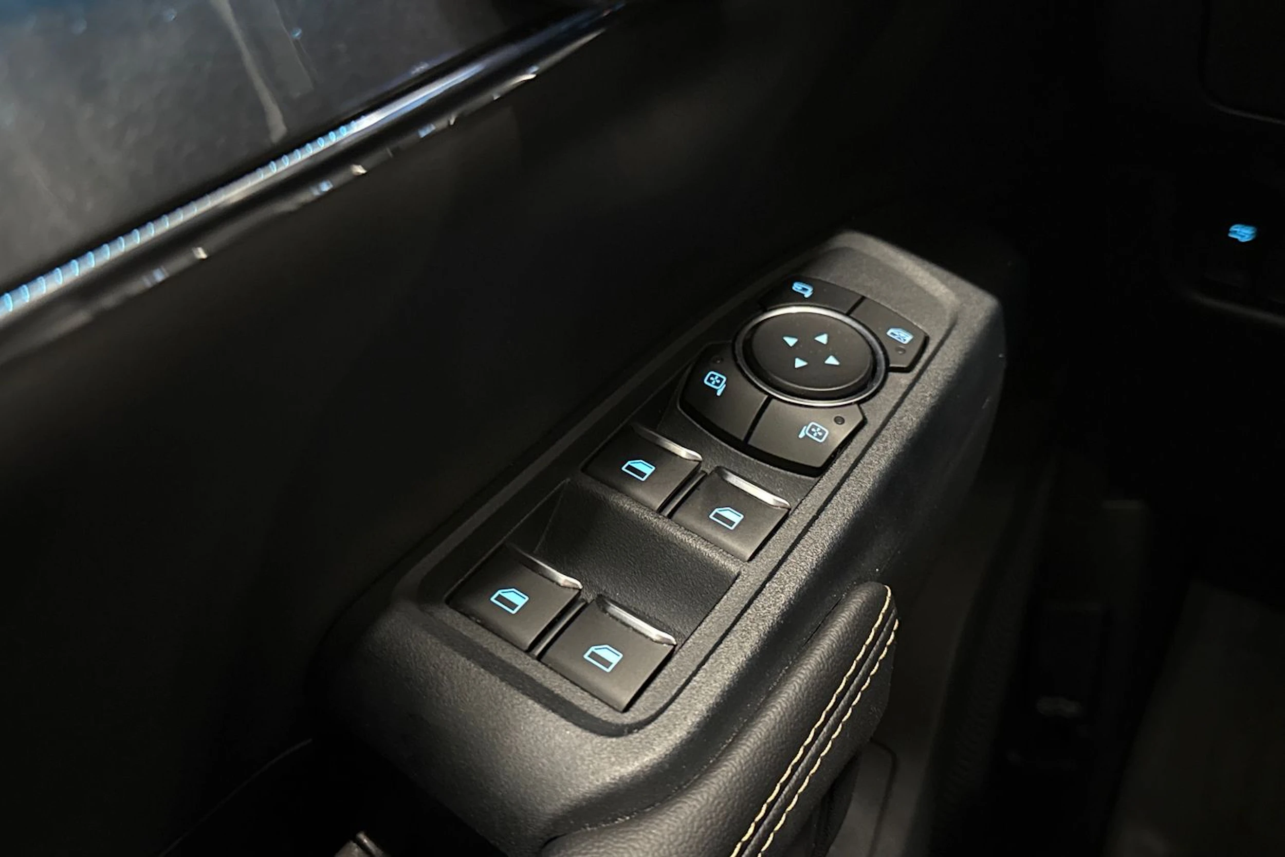 musta Ford Ranger 2024 kuva 20.
