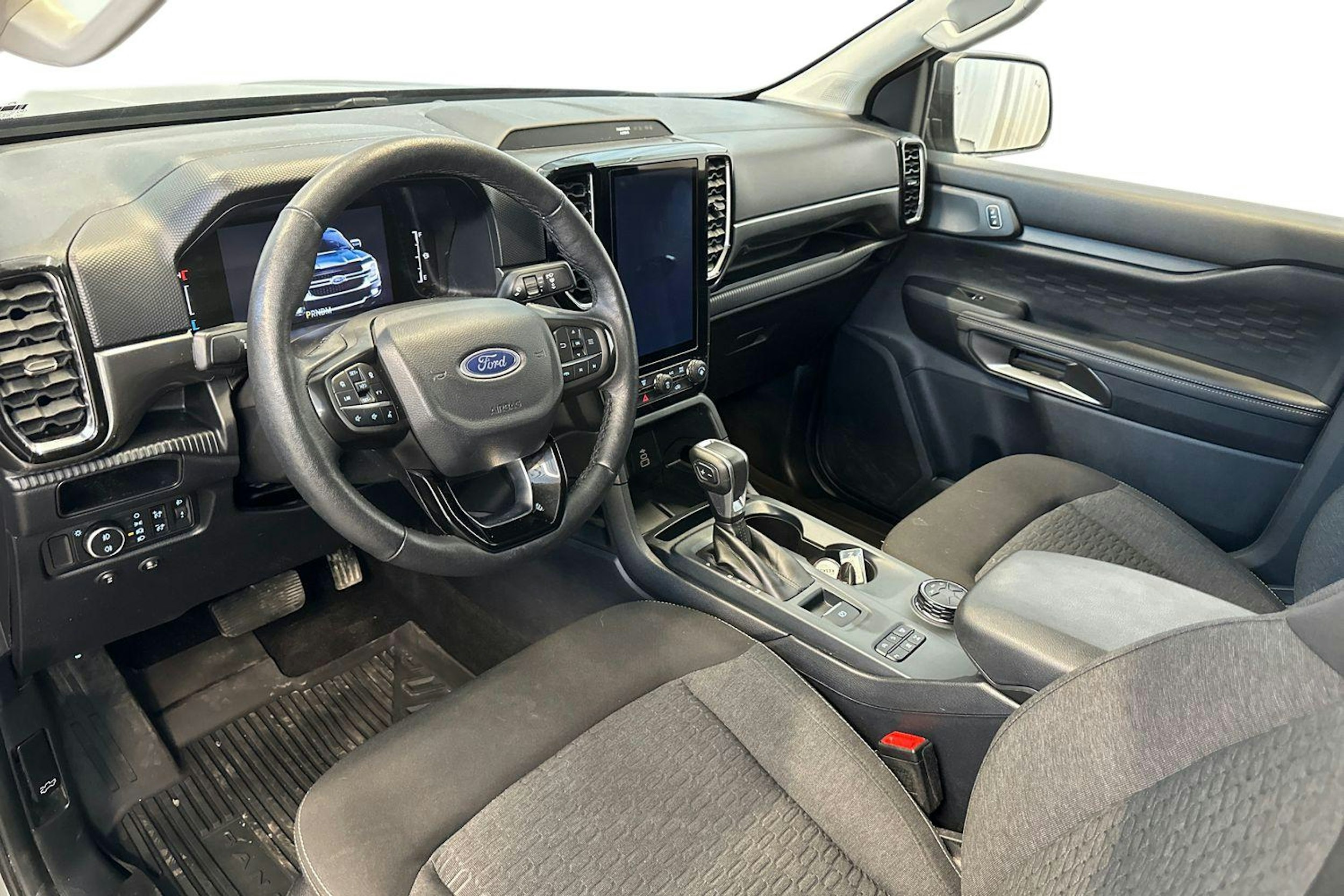 harmaa Ford Ranger 2024 kuva 7.