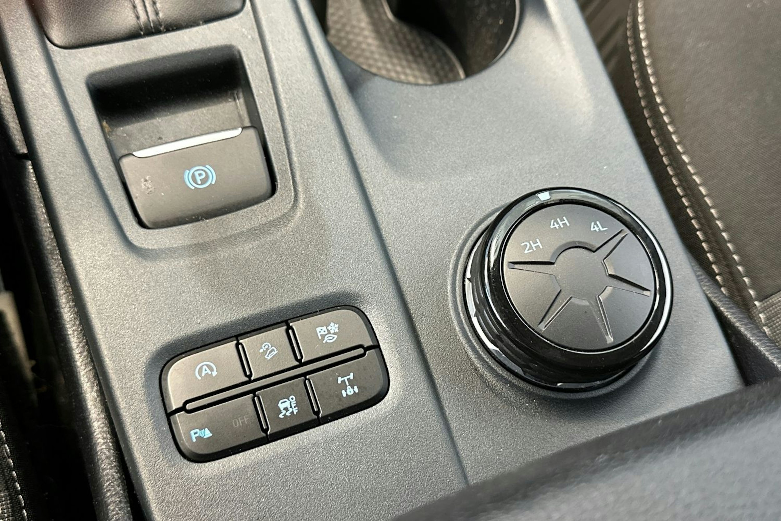 harmaa Ford Ranger 2024 kuva 20.