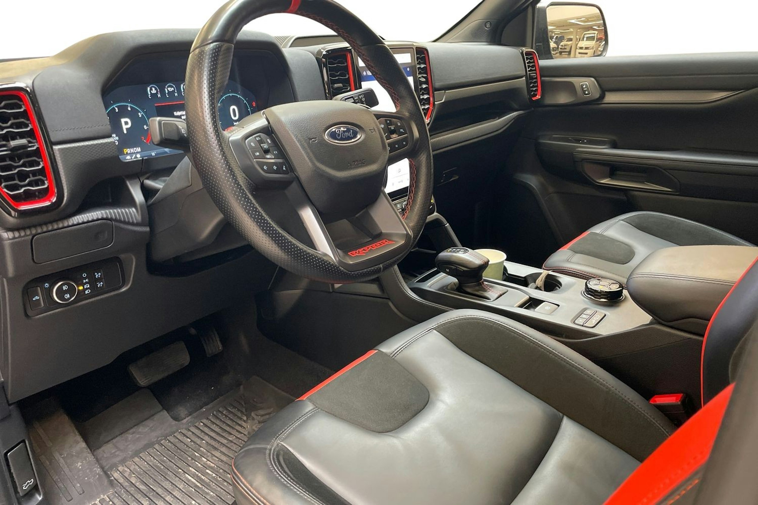 musta Ford Ranger 2024 kuva 3.