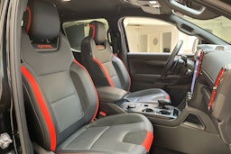 musta Ford Ranger 2024 kuva 13.