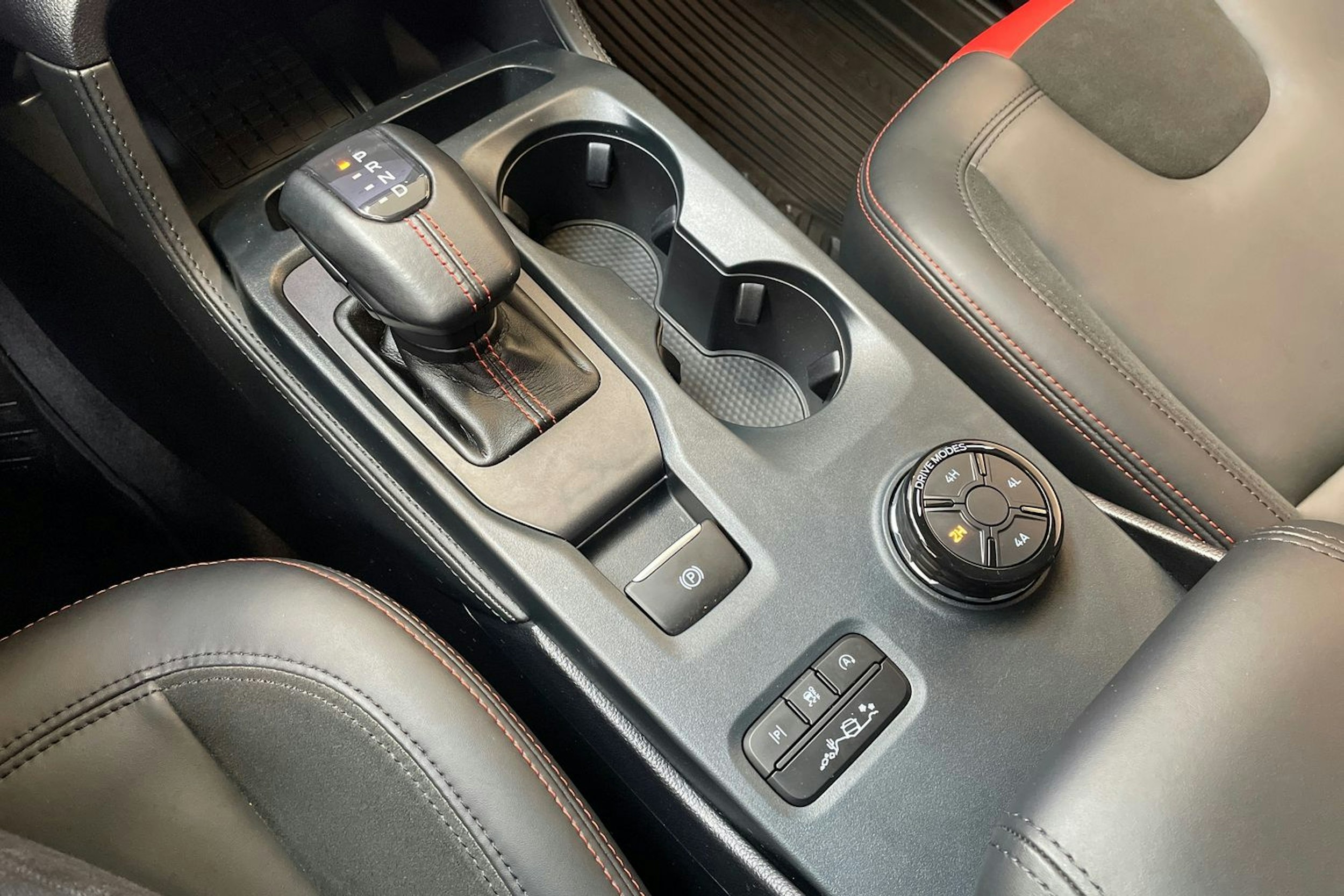 musta Ford Ranger 2024 kuva 20.