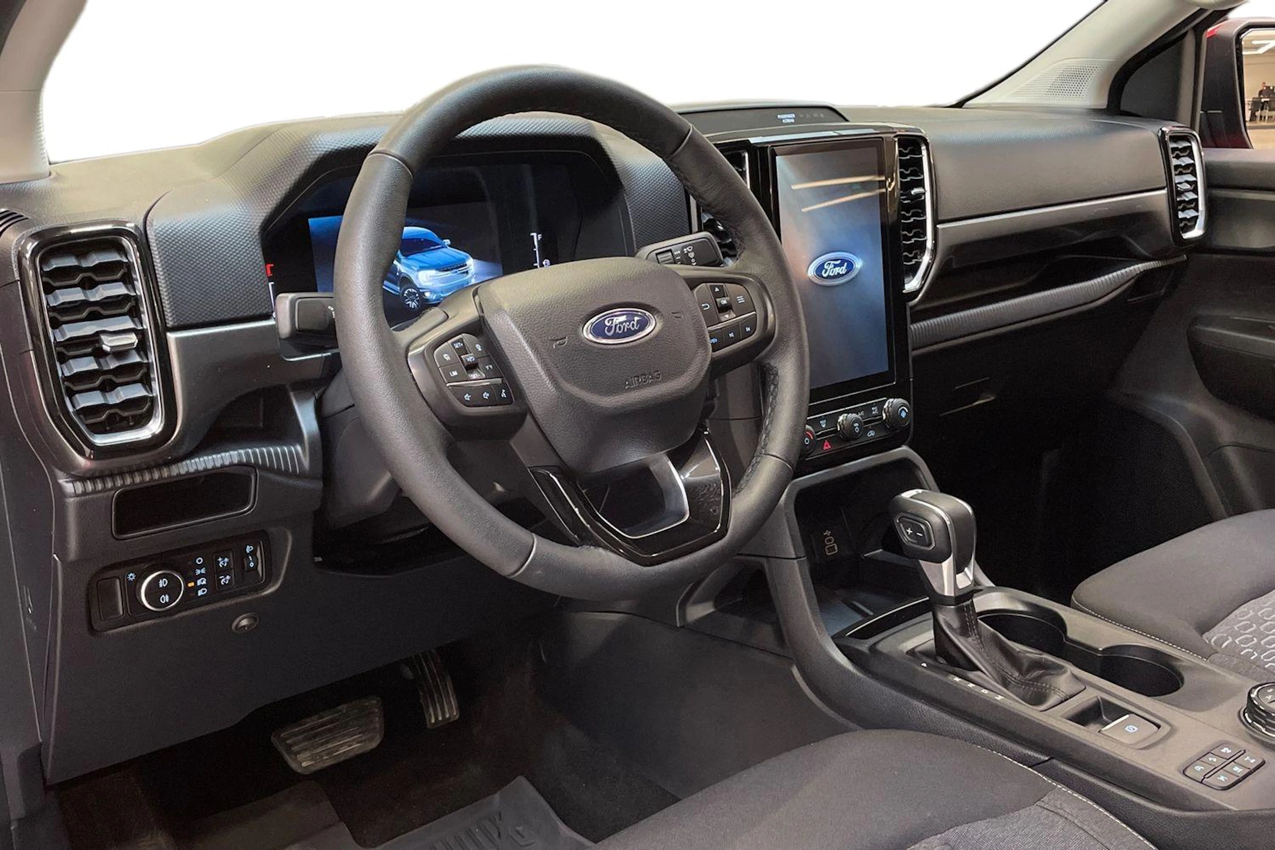 punainen Ford Ranger 2025 kuva 8.