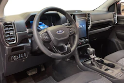 punainen Ford Ranger 2025 kuva 8.