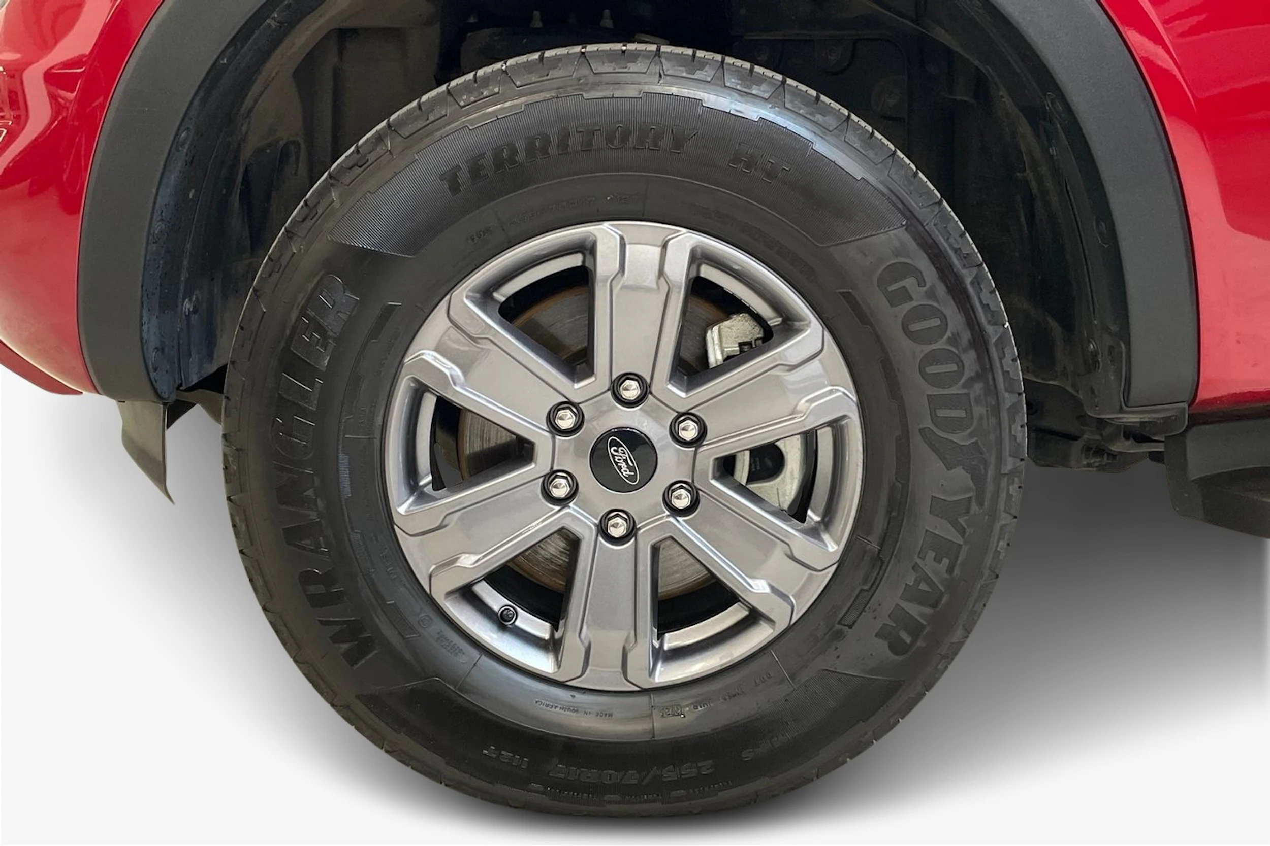 punainen Ford Ranger 2025 kuva 12.