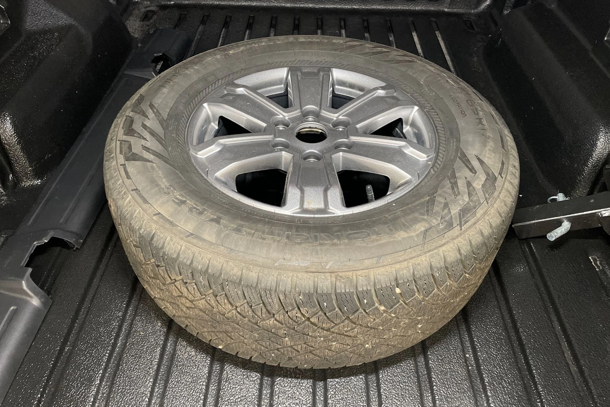 punainen Ford Ranger 2025 kuva 16.