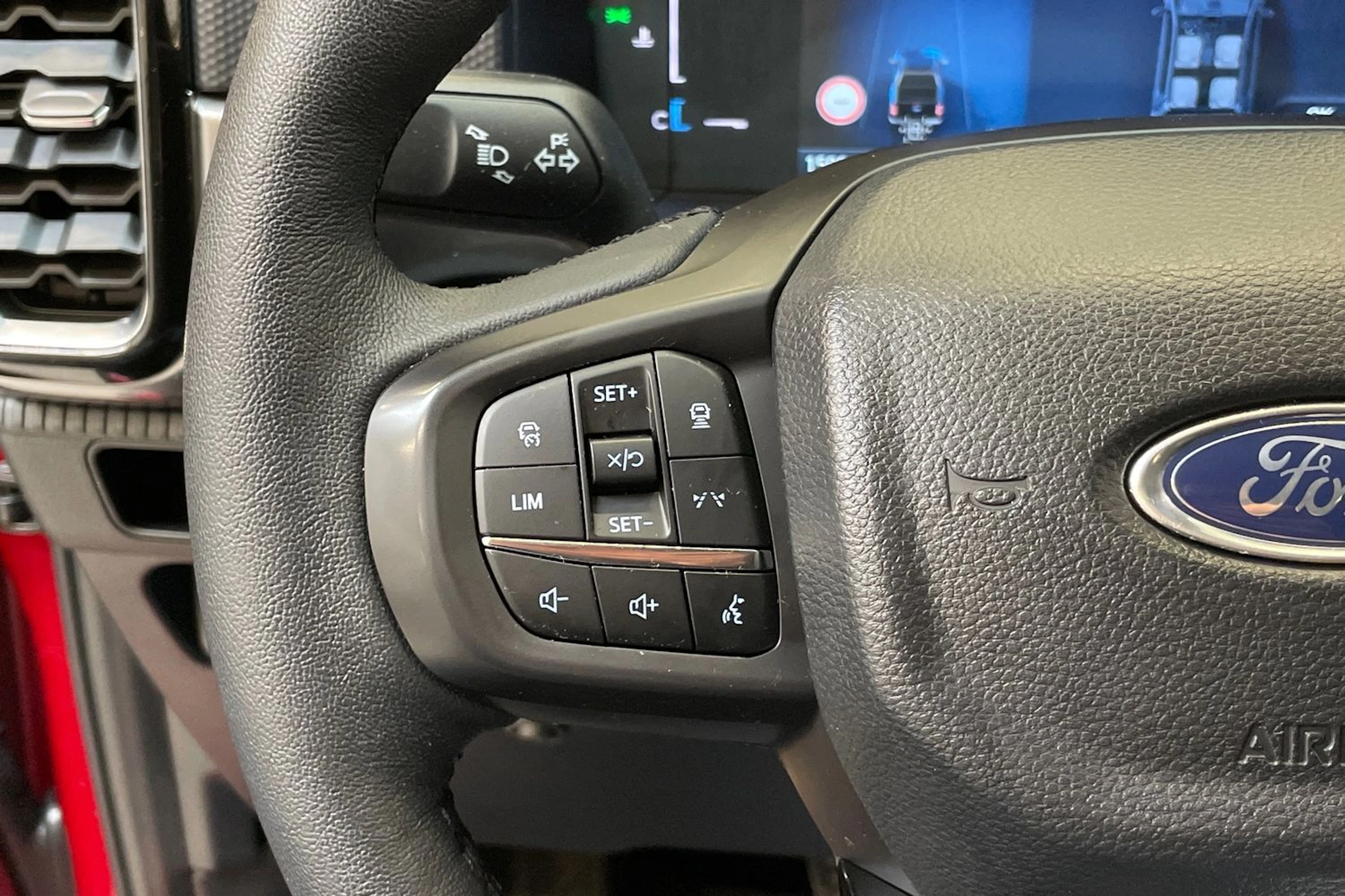 punainen Ford Ranger 2025 kuva 18.