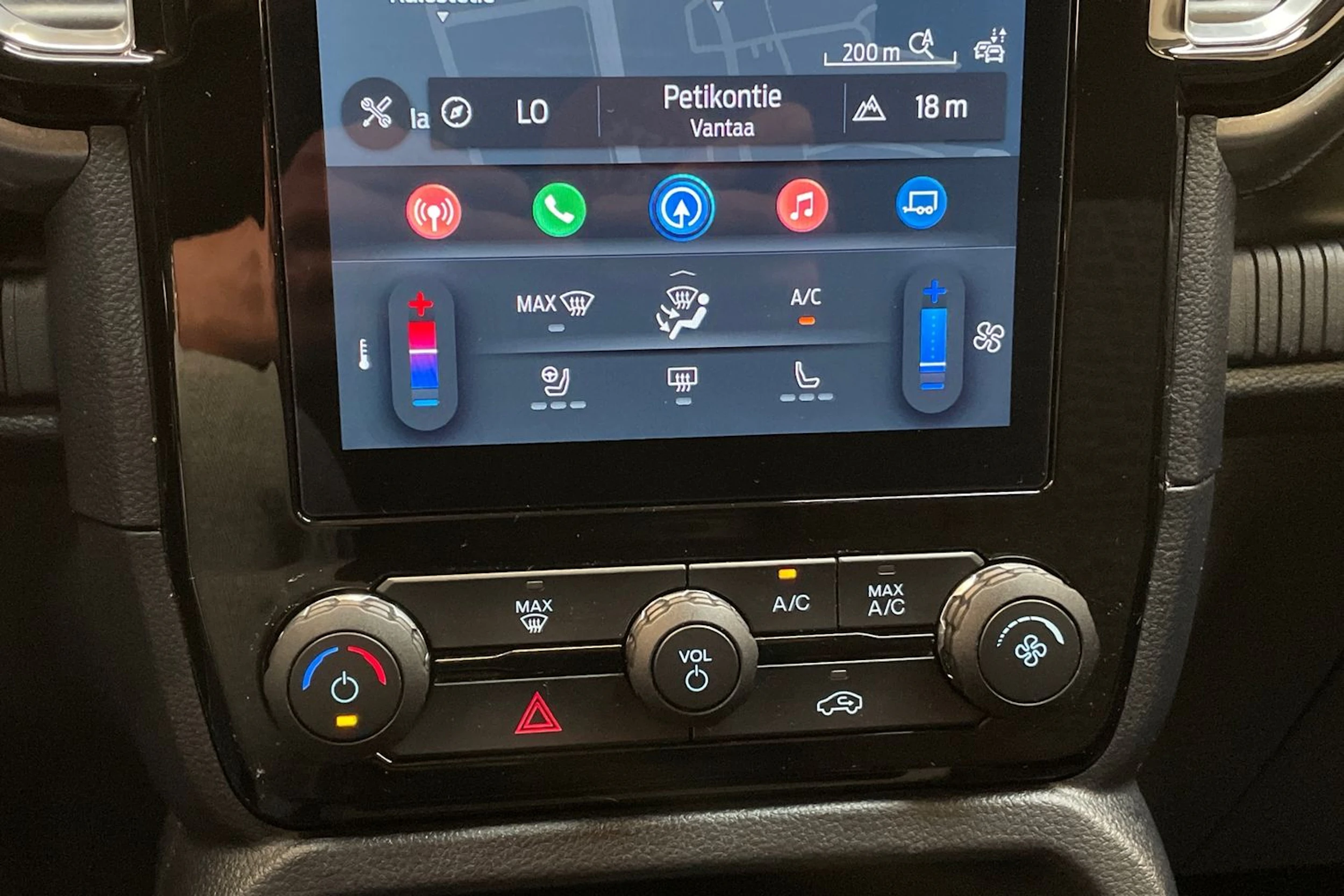 punainen Ford Ranger 2025 kuva 22.