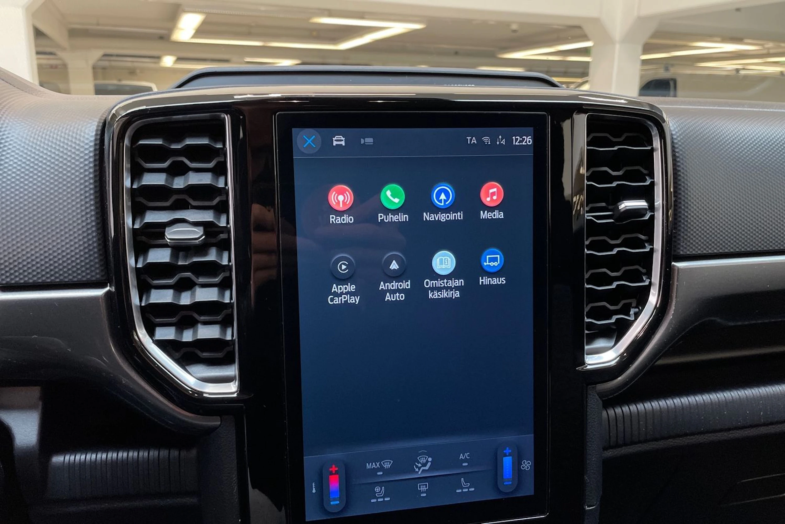 punainen Ford Ranger 2025 kuva 25.