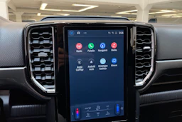 punainen Ford Ranger 2025 kuva 25.