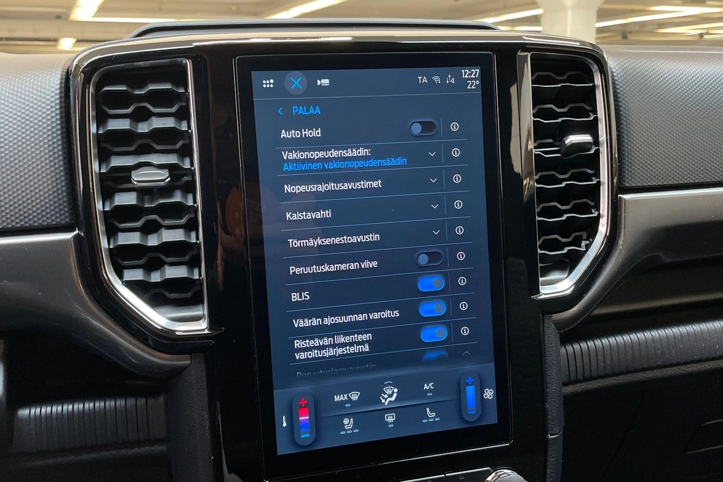punainen Ford Ranger 2025 kuva 26.